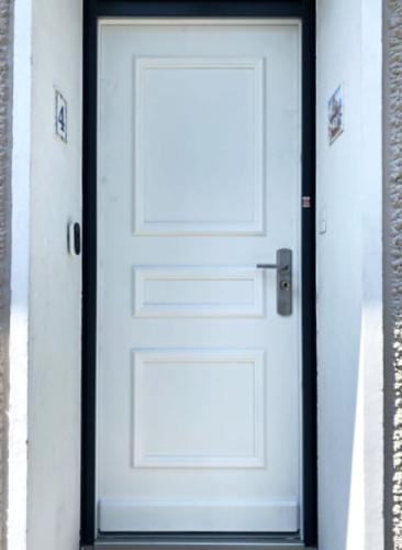 Porte blindée de maison FICHET FORSTYL - installée à Nantes en 2023