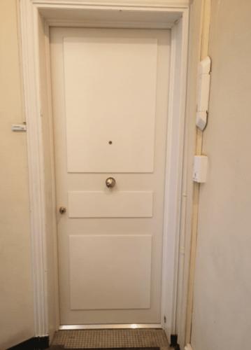 Porte blindée d'appartement FICHET SPHERIS S - avec pose px-medium peint par nos techniciens