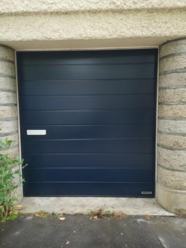 Remplacement de tablier HORMANN - Bleu-acier RAL 5011 - vue côté extérieur